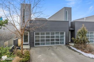 1382 Northbluff Drive, #4B, Anchorage, AK 99501