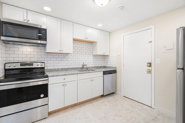 9 Dyer Court A5, Danvers, MA 01923