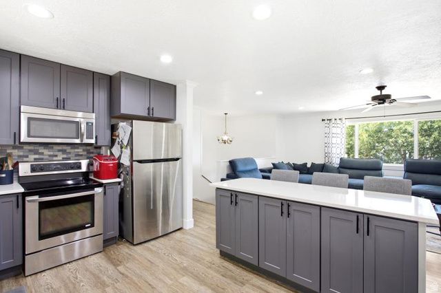 462 W 2225 S, Clearfield, UT 84015