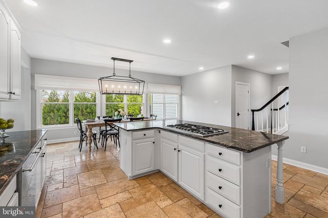 327 TWIN POND DR, West Chester, PA 19382