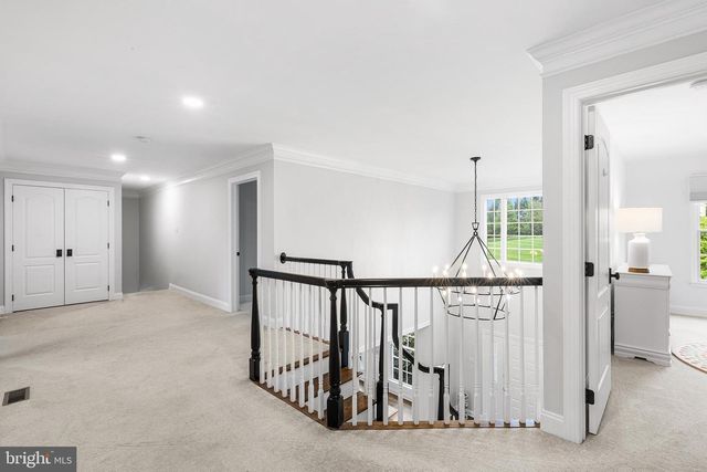 327 TWIN POND DR, West Chester, PA 19382