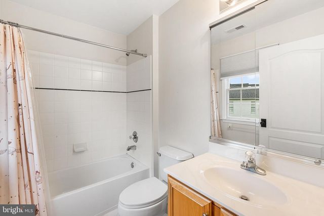 327 TWIN POND DR, West Chester, PA 19382