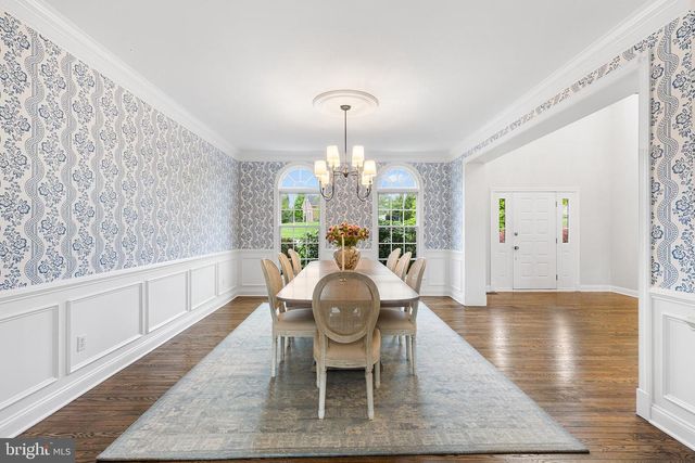 327 TWIN POND DR, West Chester, PA 19382