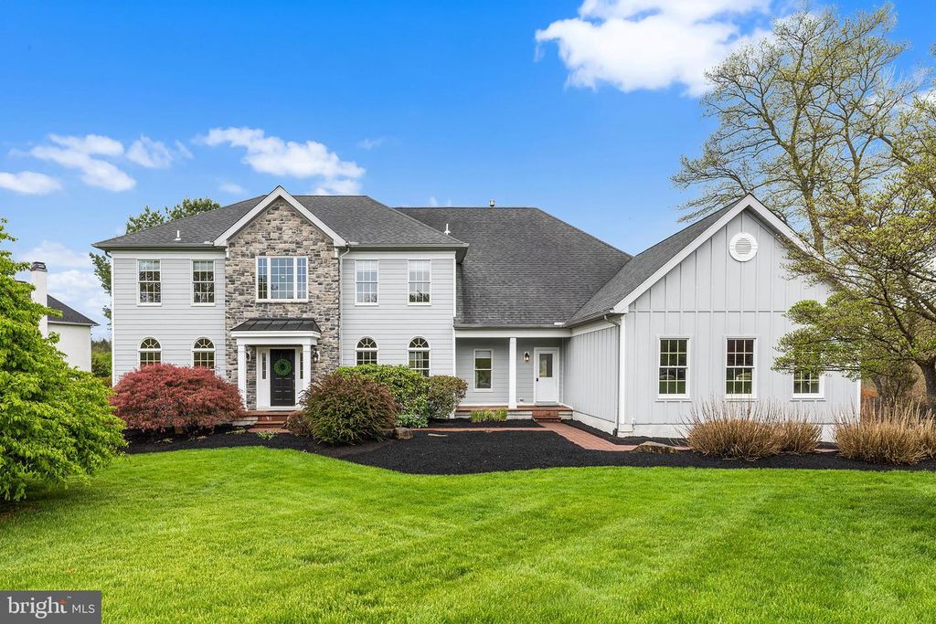 327 TWIN POND DR, West Chester, PA 19382