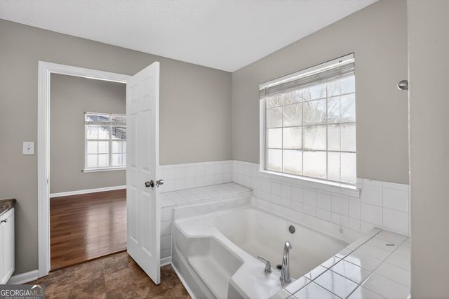 6436 Valerie Bluff, Lithonia, GA 30058