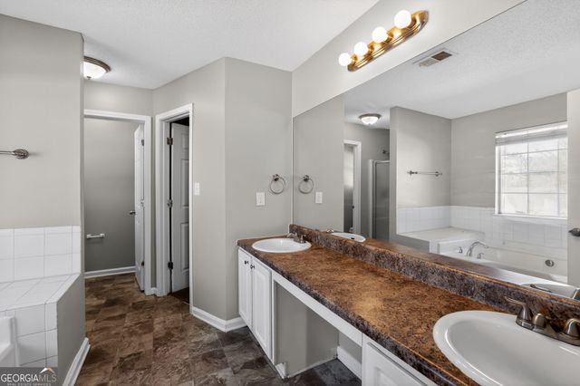 6436 Valerie Bluff, Lithonia, GA 30058