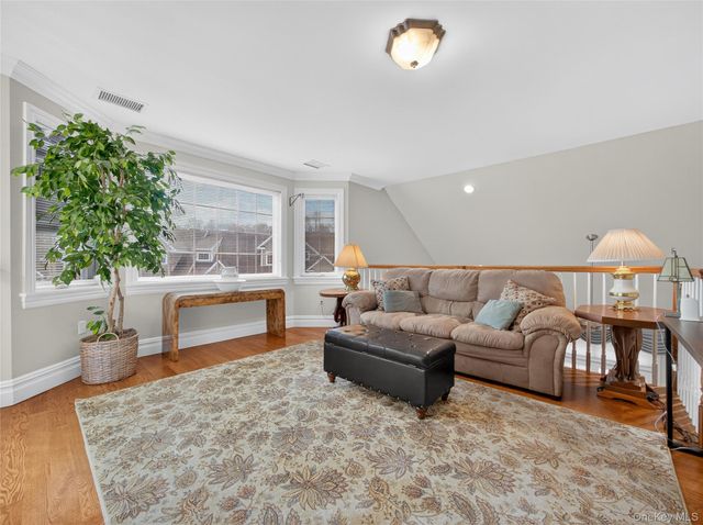 41 Michael Roberts Court, Pearl River, NY 10965