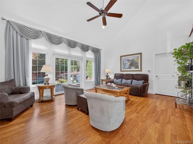 41 Michael Roberts Court, Pearl River, NY 10965