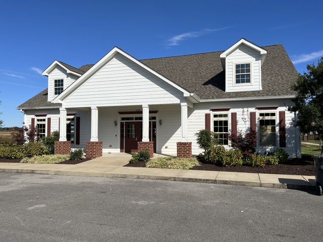 1134 N Ja Tate Dr, Clarksville, TN 37043