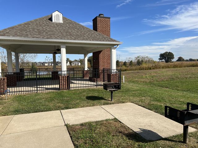 1134 N Ja Tate Dr, Clarksville, TN 37043