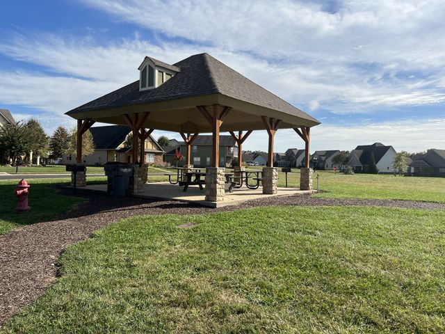 1134 N Ja Tate Dr, Clarksville, TN 37043