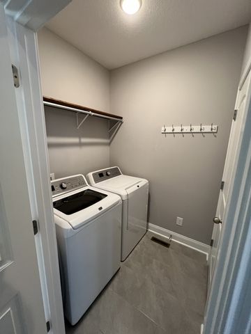 1134 N Ja Tate Dr, Clarksville, TN 37043