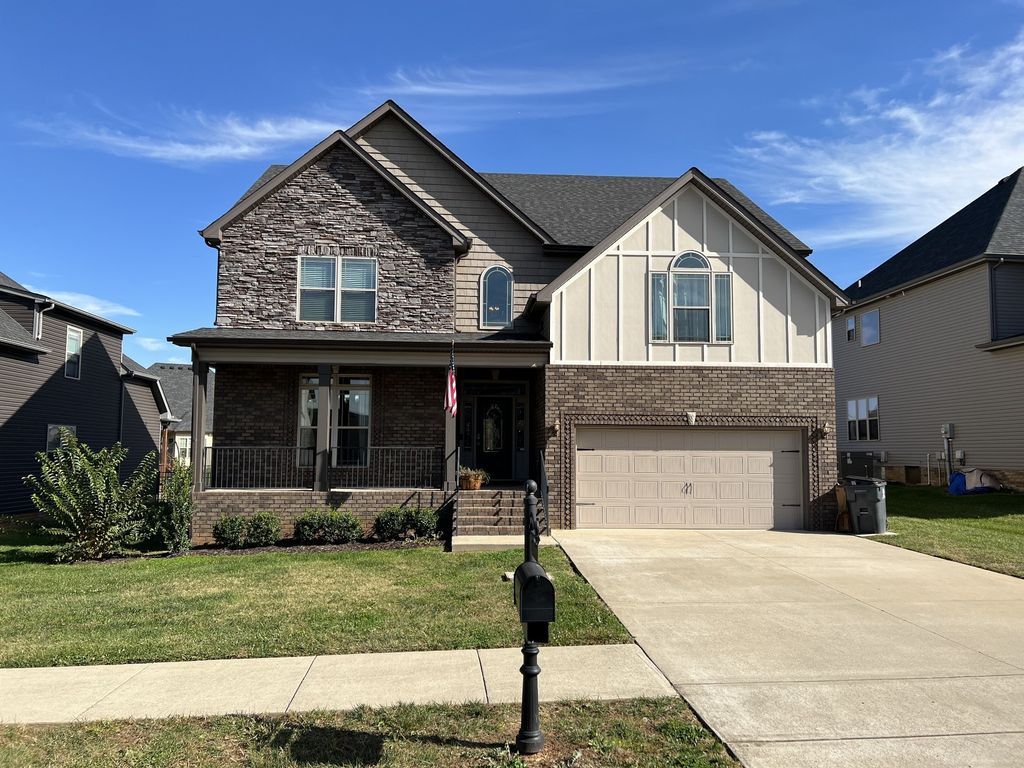 1134 N Ja Tate Dr, Clarksville, TN 37043