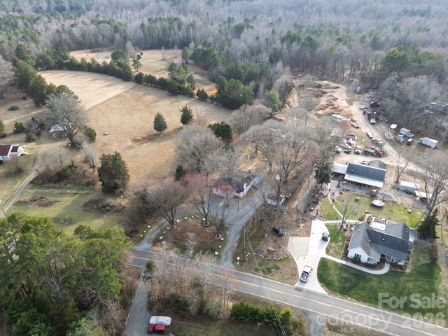 2447 Old NC 27 Highway 10, Mount Holly, NC 28120