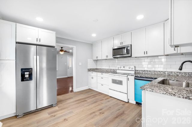 2447 Old NC 27 Highway 10, Mount Holly, NC 28120