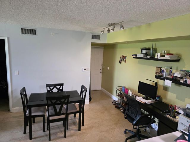 7824 SONOMA SPRINGS Circle 104, Lake Worth, FL 33463