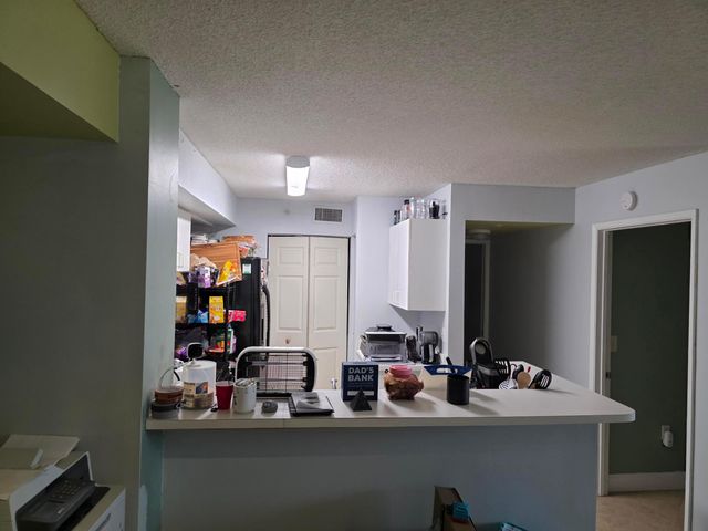 7824 SONOMA SPRINGS Circle 104, Lake Worth, FL 33463