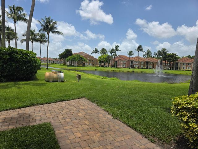 7824 SONOMA SPRINGS Circle 104, Lake Worth, FL 33463