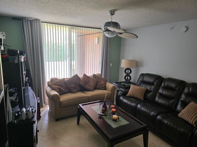 7824 SONOMA SPRINGS Circle 104, Lake Worth, FL 33463