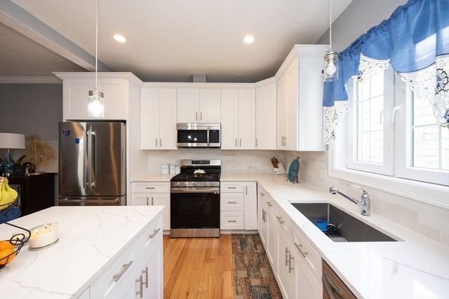 27 Pouts Lane 27, Uxbridge, MA 01569