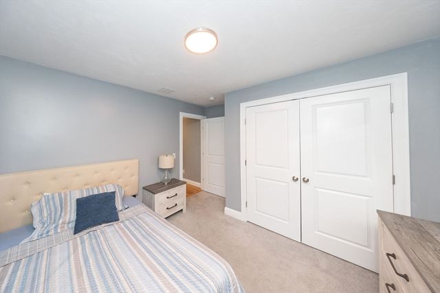 27 Pouts Lane 27, Uxbridge, MA 01569