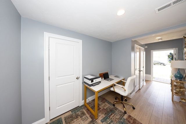 27 Pouts Lane 27, Uxbridge, MA 01569