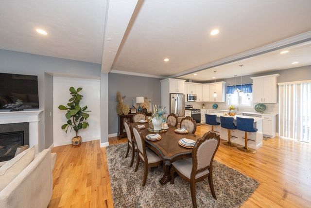 27 Pouts Lane 27, Uxbridge, MA 01569