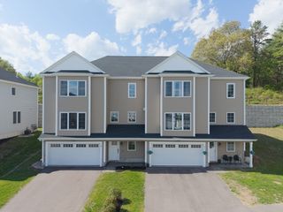 27 Pouts Lane 27, Uxbridge, MA 01569