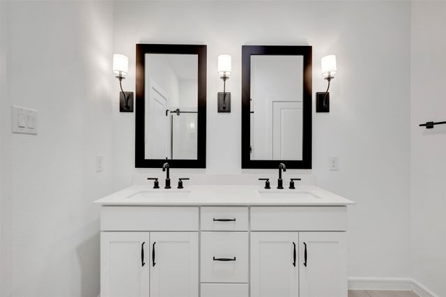 2133 Maple Ridge Drive, Van Alstyne, TX 75495