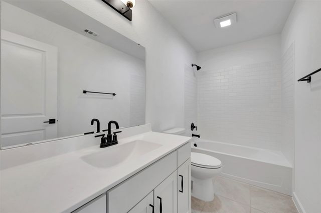 2133 Maple Ridge Drive, Van Alstyne, TX 75495