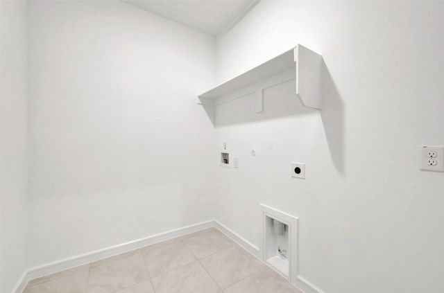 2133 Maple Ridge Drive, Van Alstyne, TX 75495