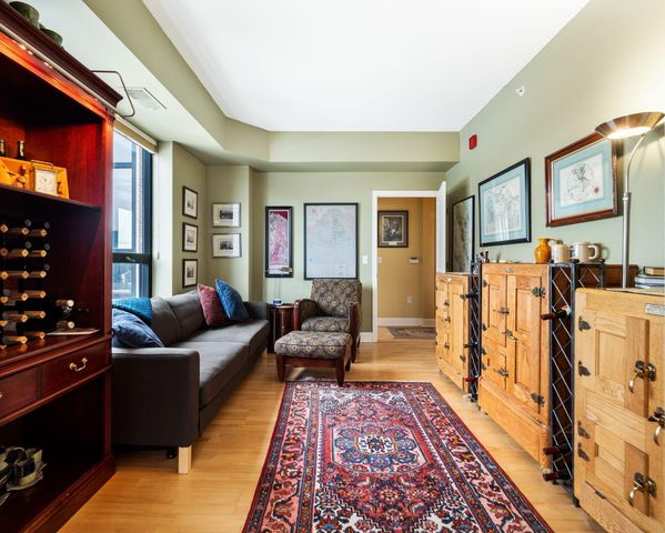 500 E Grant Street 810, Minneapolis, MN 55404