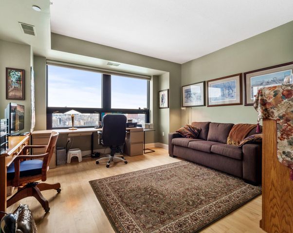 500 E Grant Street 810, Minneapolis, MN 55404