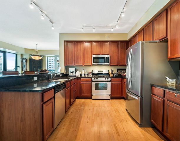 500 E Grant Street 810, Minneapolis, MN 55404