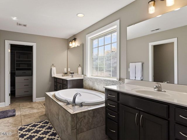 704 Wildwood Farm Way, Holly Springs, NC 27540