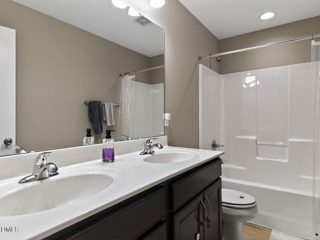 704 Wildwood Farm Way, Holly Springs, NC 27540