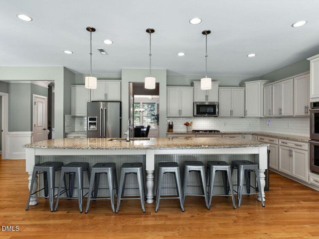 704 Wildwood Farm Way, Holly Springs, NC 27540
