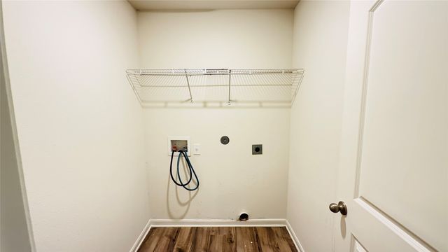 2037 Delta Downs Drive, Seagoville, TX 75159