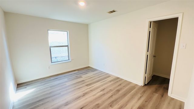 2037 Delta Downs Drive, Seagoville, TX 75159