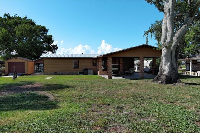 2096 HUNTER ROAD, Okeechobee, FL 34974