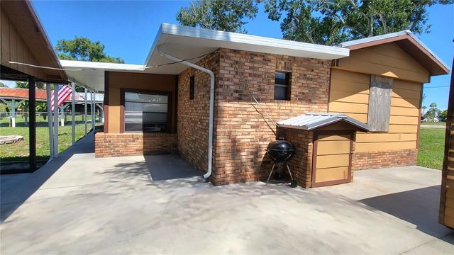 2096 HUNTER ROAD, Okeechobee, FL 34974