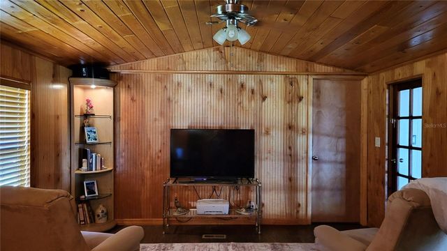 2096 HUNTER ROAD, Okeechobee, FL 34974