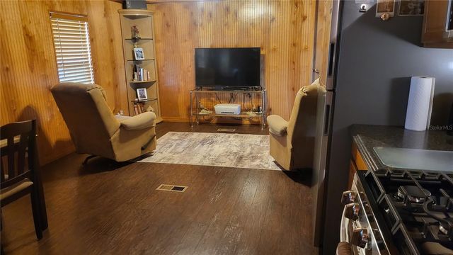 2096 HUNTER ROAD, Okeechobee, FL 34974