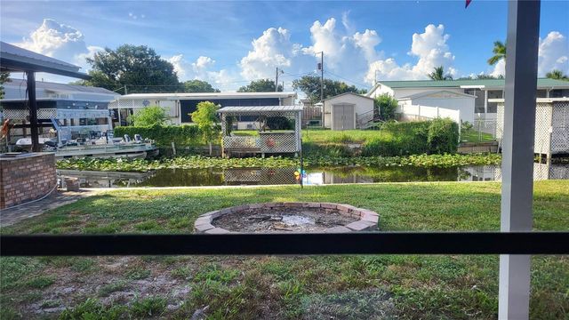 2096 HUNTER ROAD, Okeechobee, FL 34974
