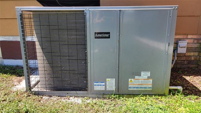 2096 HUNTER ROAD, Okeechobee, FL 34974