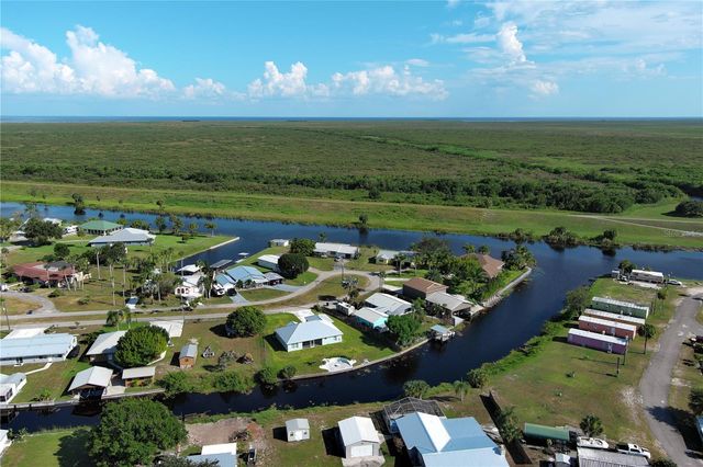 2096 HUNTER ROAD, Okeechobee, FL 34974