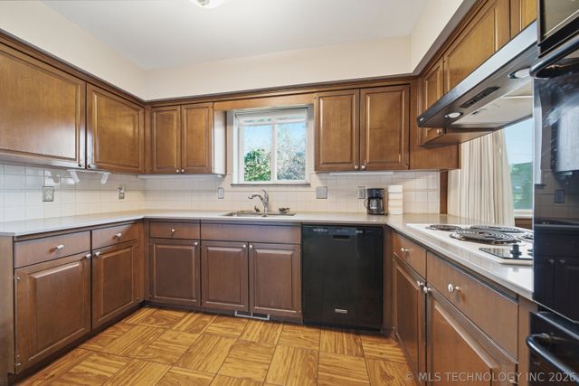 7816 E 58th Street, Tulsa, OK 74145