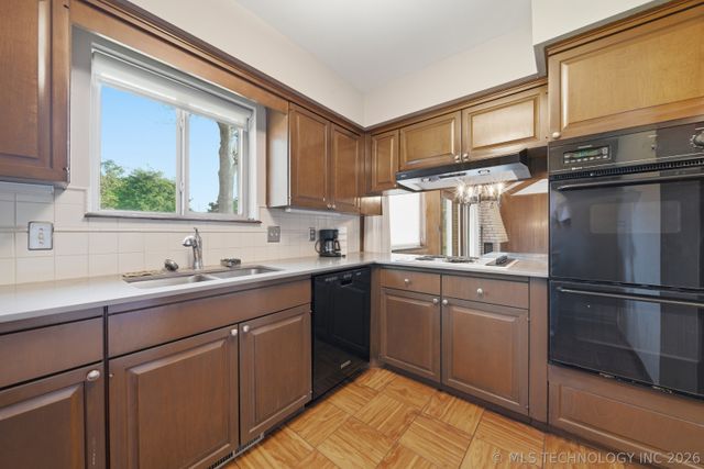 7816 E 58th Street, Tulsa, OK 74145