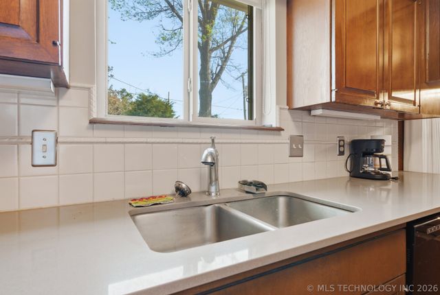 7816 E 58th Street, Tulsa, OK 74145