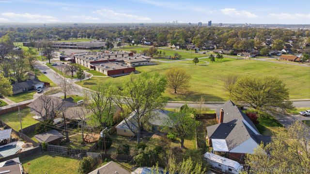 7816 E 58th Street, Tulsa, OK 74145